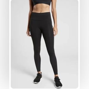 NWT Athleta Ultimate Stash Pocket Tight Small. Black
